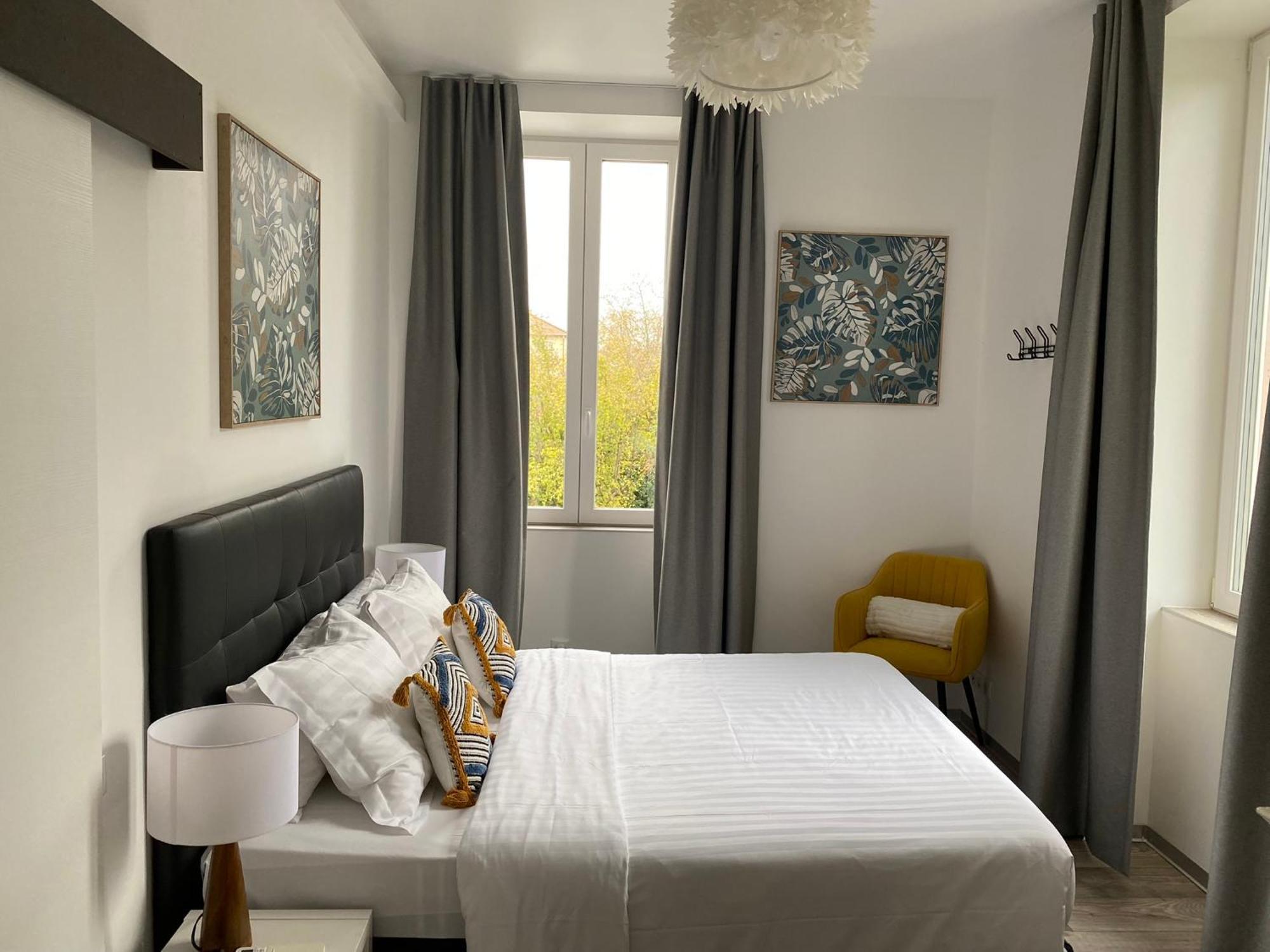 Aparthotel Les Rives Des Habsbourg Ensisheim Exterior foto