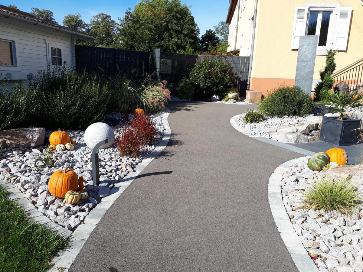 Aparthotel Les Rives Des Habsbourg Ensisheim Exterior foto